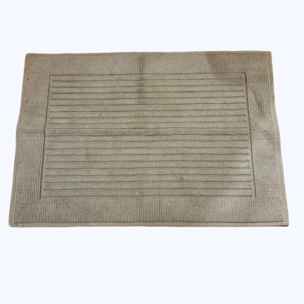 Threshold Gray Woven Cotton Bath Mat EUC